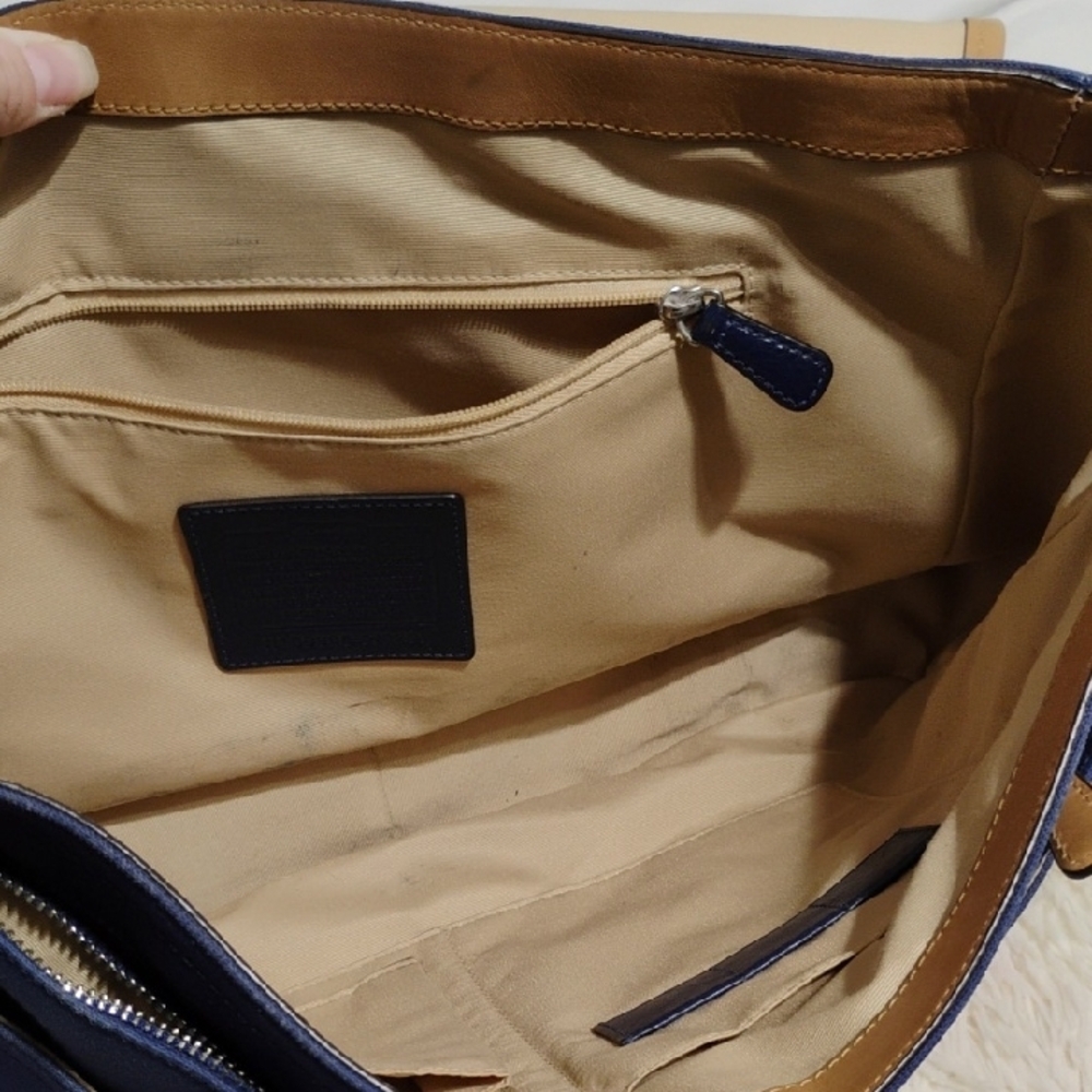 SALE! Authentic Coach Large Canvas & Leather Trim Messenger Bag W Hangtag - Picture 13 of 16